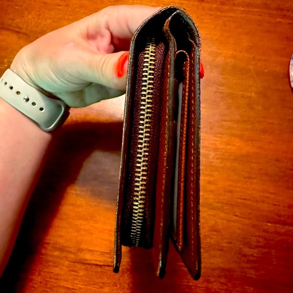 Louis Vuitton Wallet - Picture 5 of 14